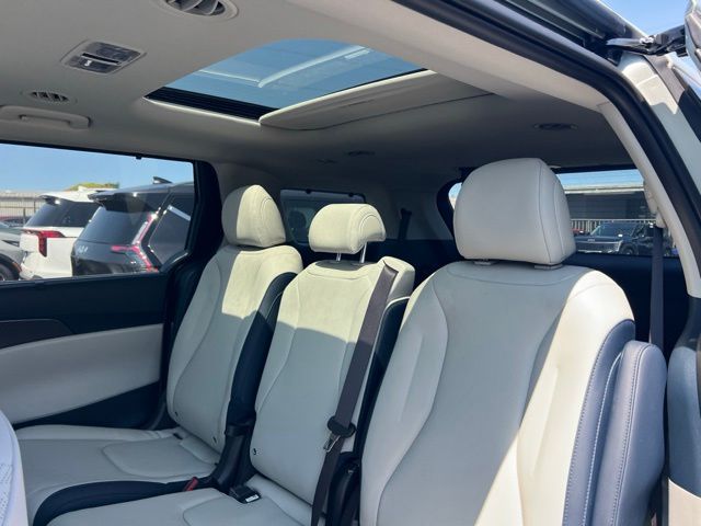 2026 Kia Carnival SX - Photo 13