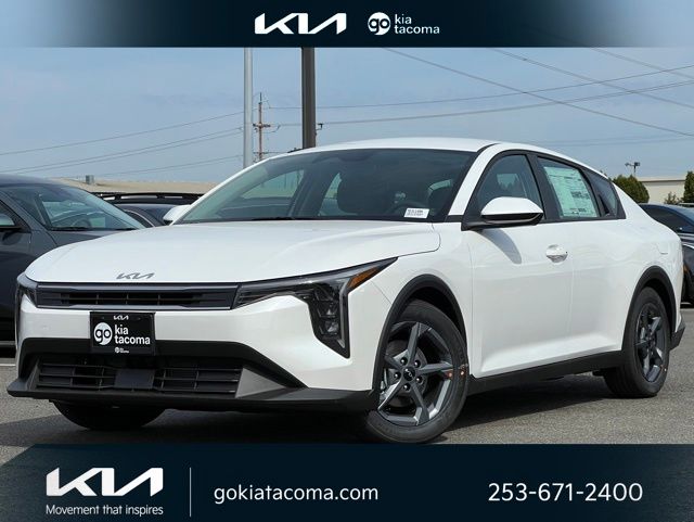 2026 Kia K4 LXS AT's photo