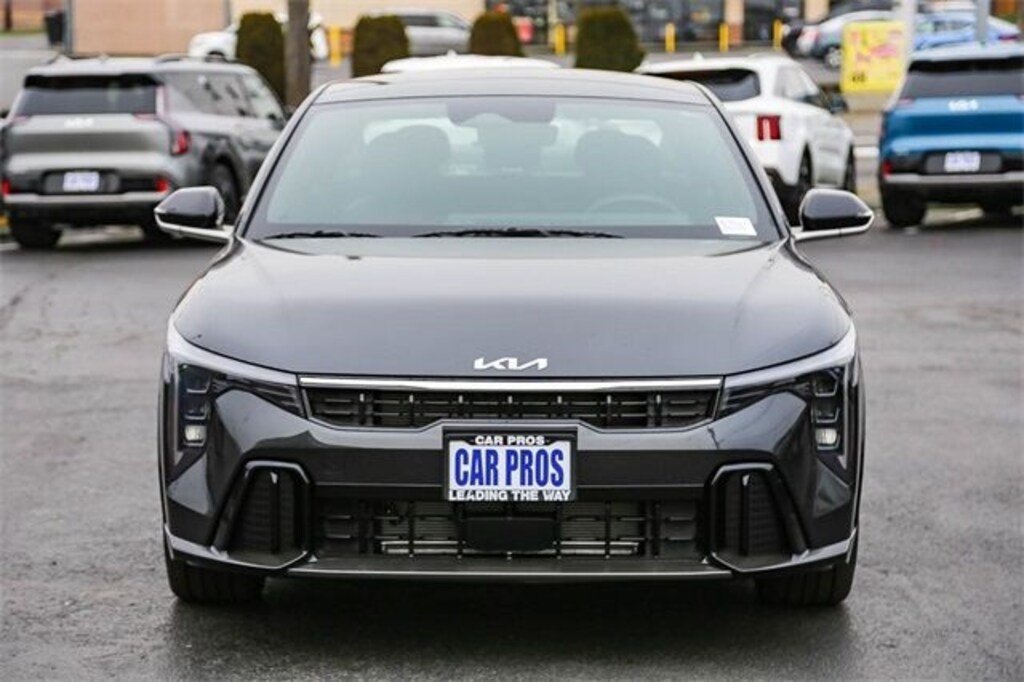 New 2025 Kia K4 GT-Line Sedan