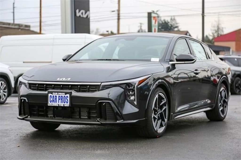 New 2025 Kia K4 GT-Line Sedan