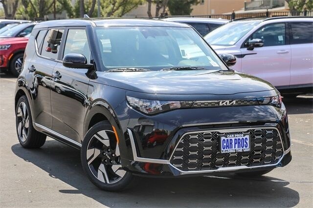 2025 Kia Soul GT-Line's photo