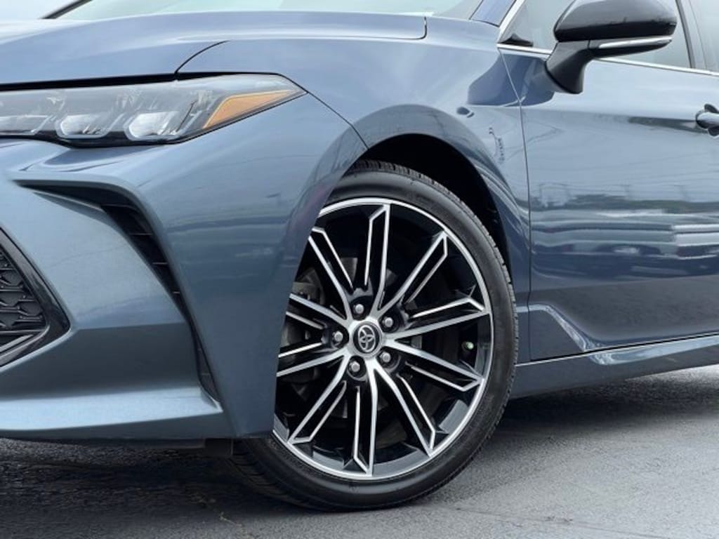 Used 2019 Toyota Avalon Sedan