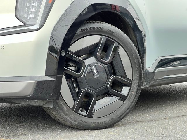 Certified 2024 Kia EV9 GT-Line with VIN KNDAEFS52R6025445 for sale in Tacoma, WA