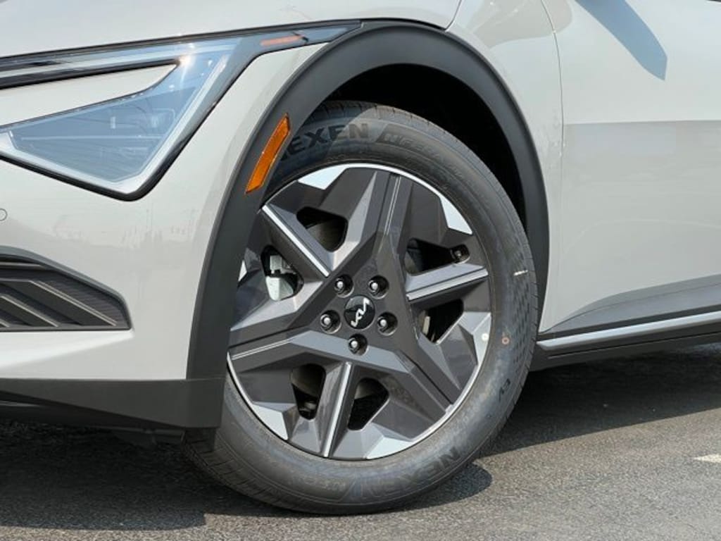 New 2026 Kia EV6 Light Long Range SUV