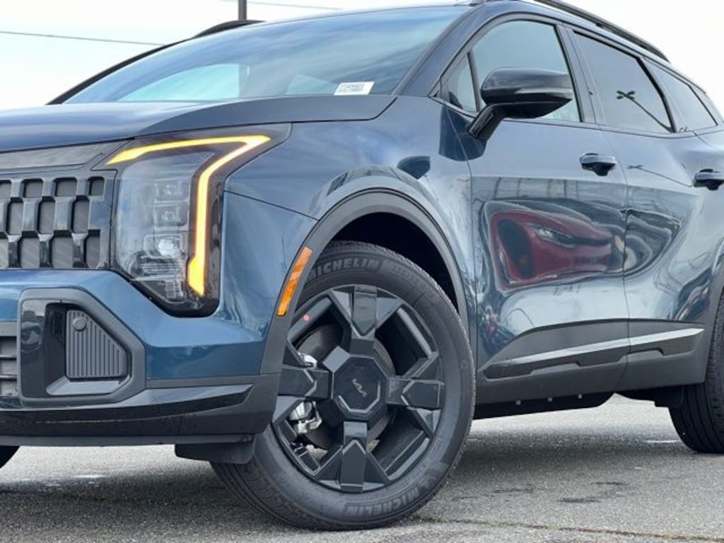 New 2026 Kia Sportage Plug-In Hybrid X-Line SUV