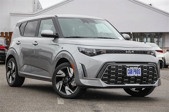 2025 Kia Soul GT-Line's photo
