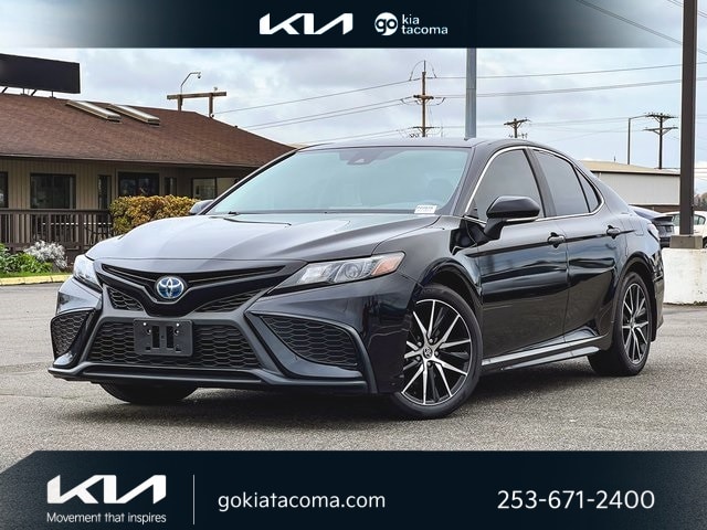 2024 Toyota Camry SE's photo