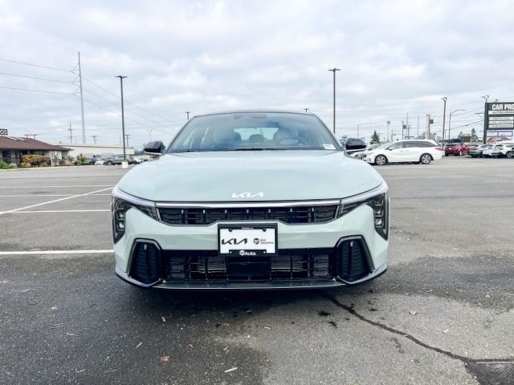 New 2025 Kia K4 GT-Line Sedan
