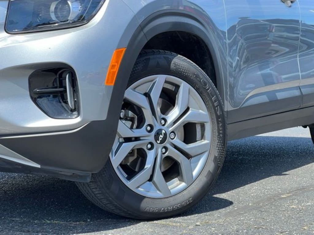 Certified 2024 Kia Seltos LX SUV