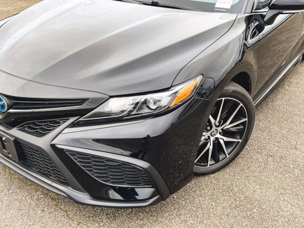 Used 2024 Toyota Camry Hybrid SE Sedan