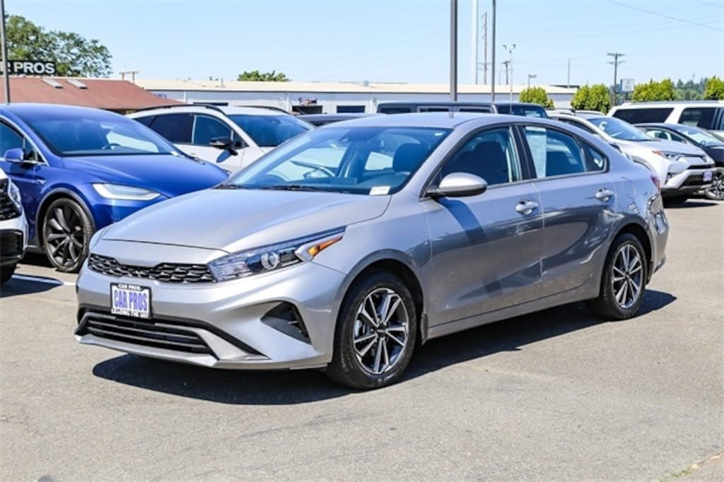 Used 2024 Kia Forte LXS Sedan