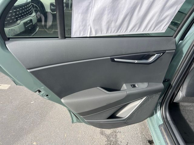 2025 Kia Niro SX Touring - Photo 14