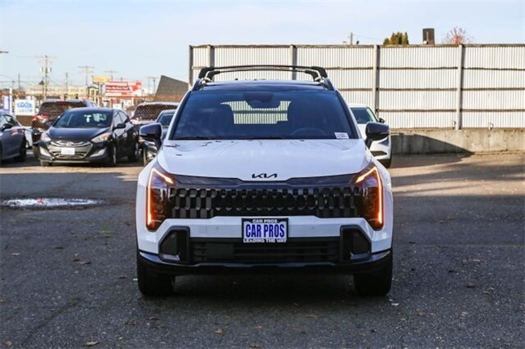 New 2026 Kia Sportage Plug-In Hybrid X-Line SUV