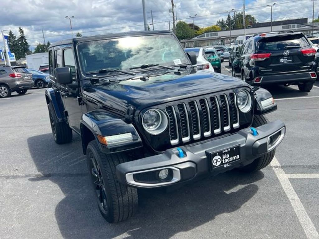 Used 2023 Jeep Wrangler 4xe Sahara SUV