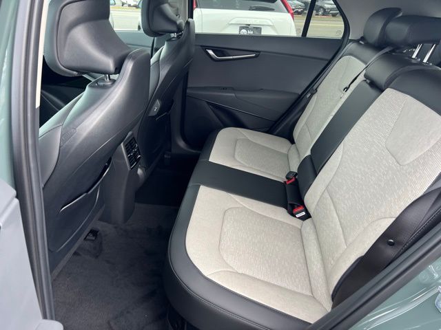 2025 Kia Niro SX Touring - Photo 17