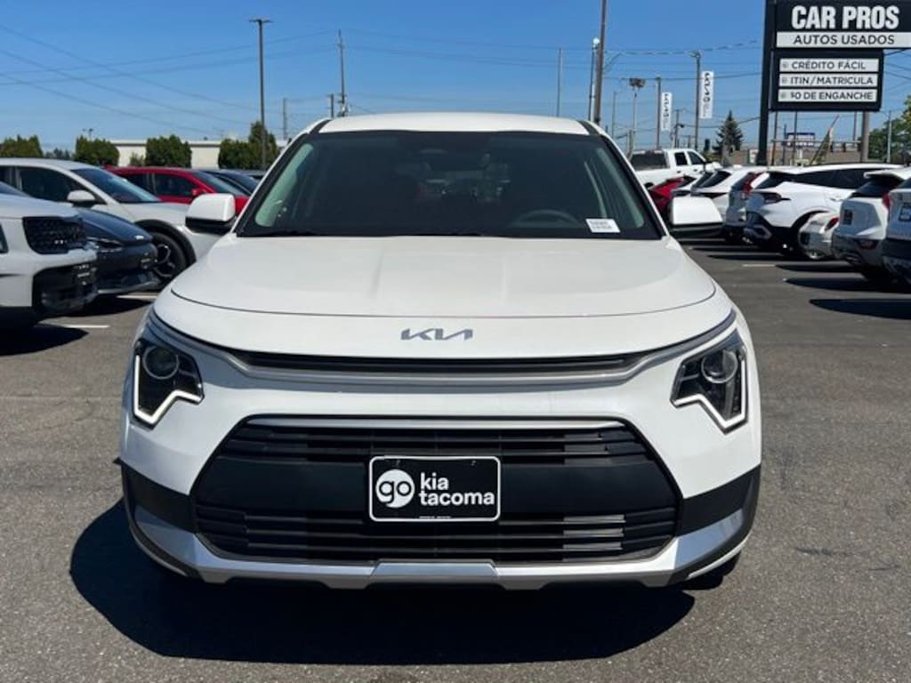 New 2026 Kia Niro LX SUV
