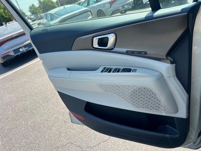 2026 Kia Carnival SX - Photo 18