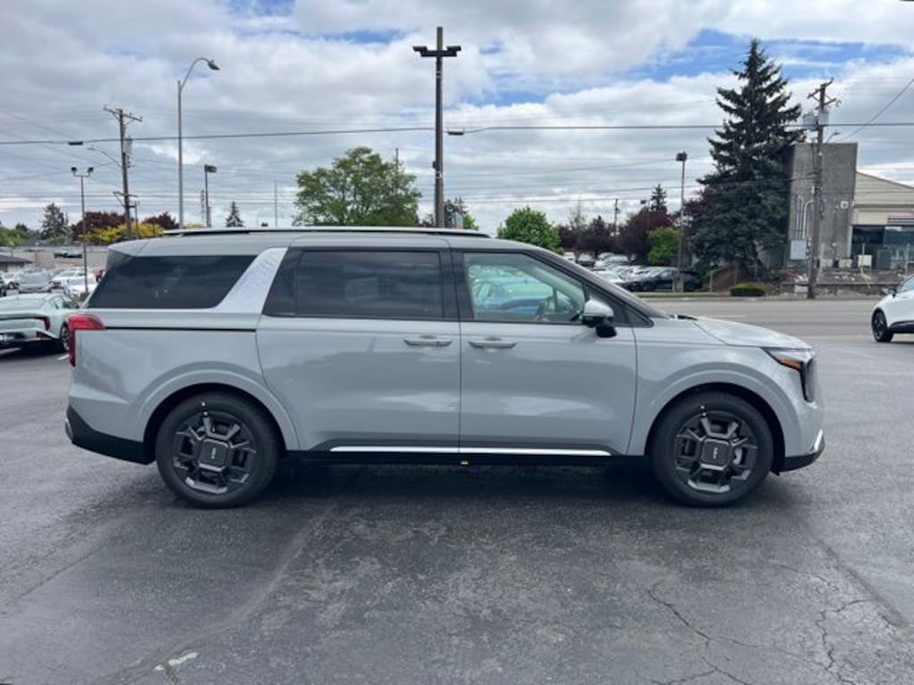 New 2026 Kia Carnival SX Van Passenger Van