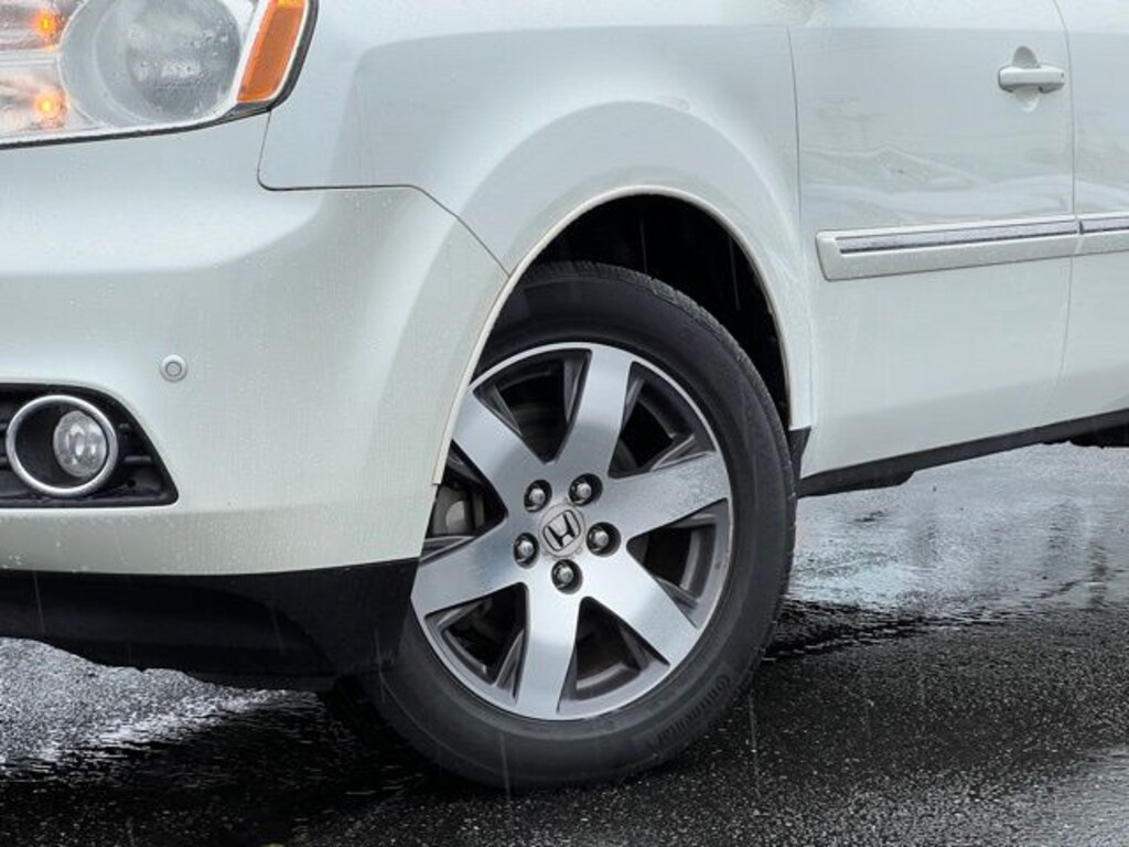 Used 2012 Honda Pilot Touring w/RES/Navi 4WD SUV