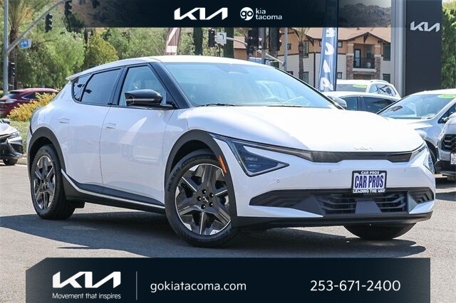 2025 Kia EV6 Light's photo