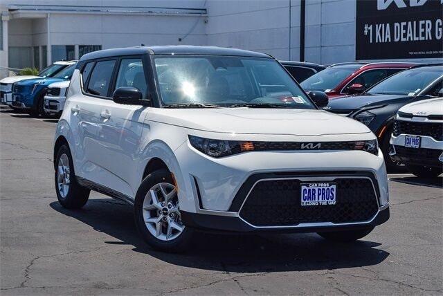 2025 Kia Soul S's photo