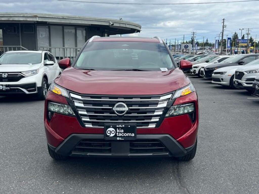 Used 2024 Nissan Rogue SV SUV