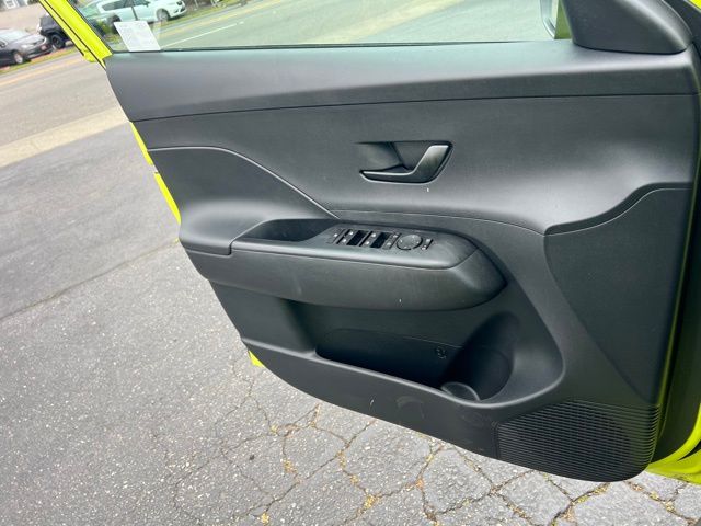 2024 Hyundai Kona SEL - Photo 17