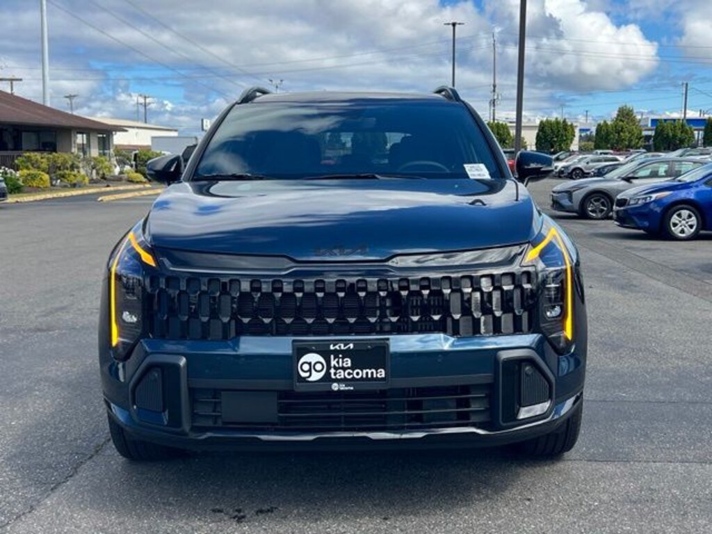 New 2026 Kia Sportage Plug-In Hybrid X-Line SUV