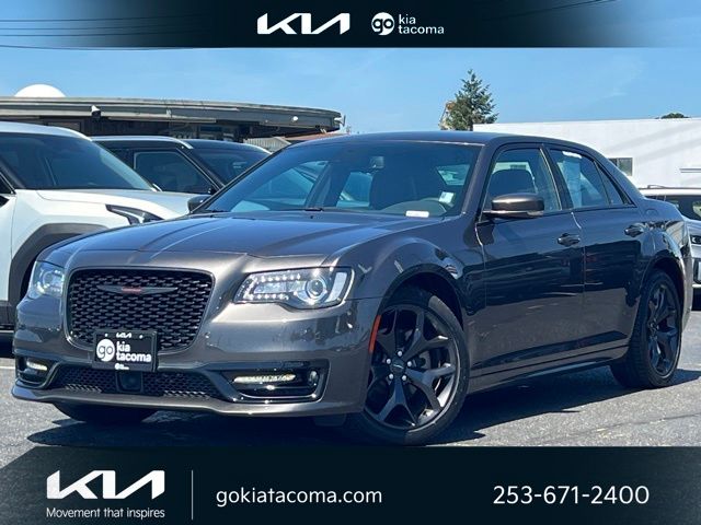 2021 Chrysler 300 S's photo