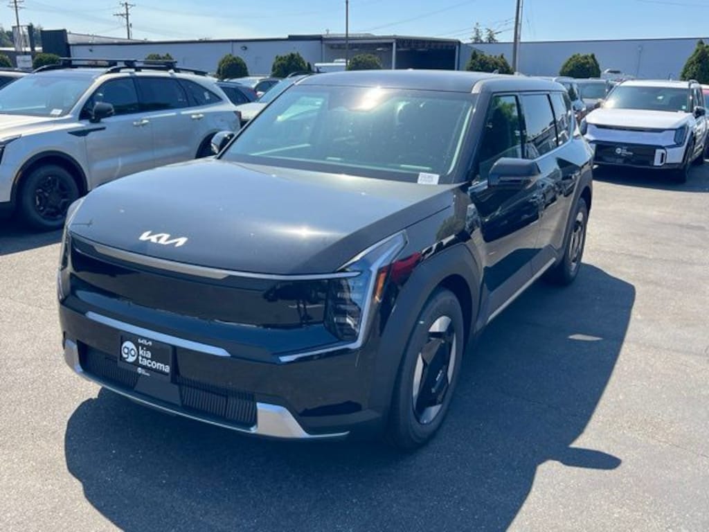 New 2026 Kia EV9 Light Long Range SUV