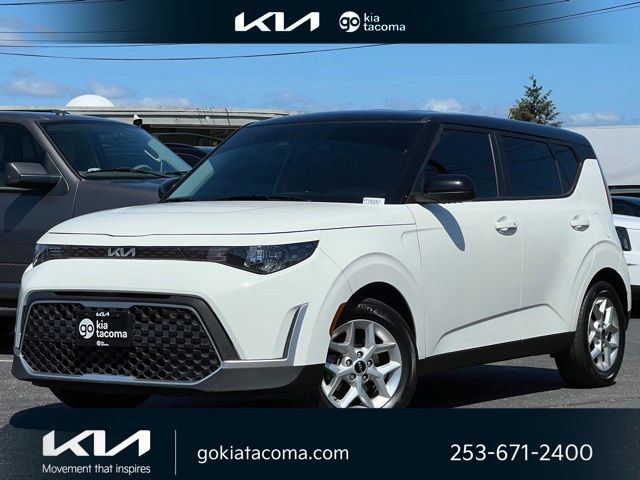 2023 Kia Soul 2.0L S IVT's photo