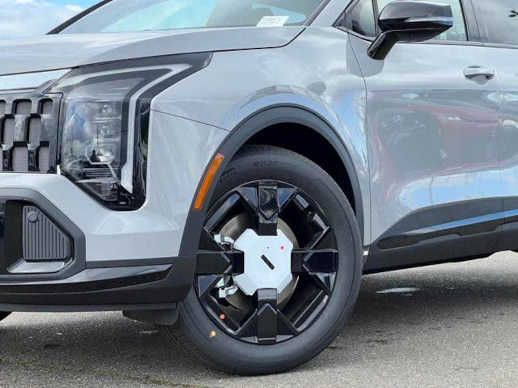 New 2026 Kia Sportage Hybrid X-Line SUV
