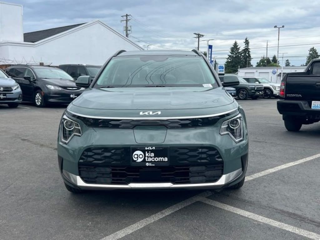 Certified 2025 Kia Niro EV Wind SUV