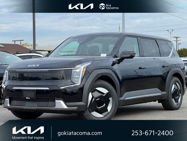 2026 Kia EV9 Light's photo