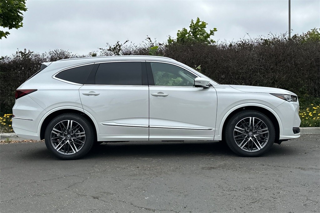 2026 Acura MDX SH-AWD Advance photo 2
