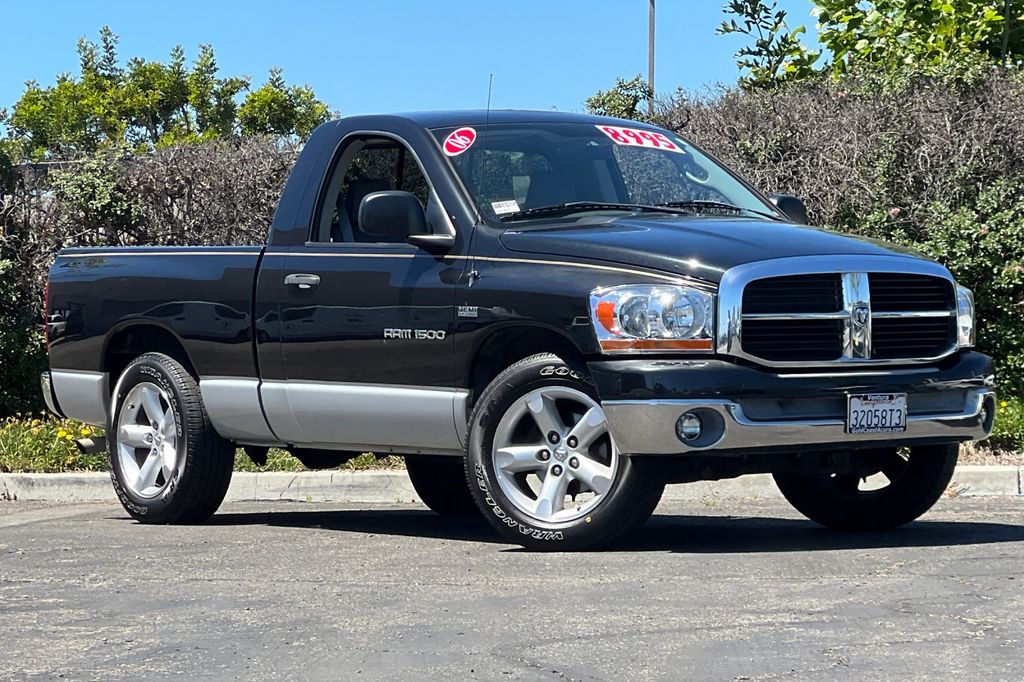 2006 Dodge Ram 1500 Laramie photo 2