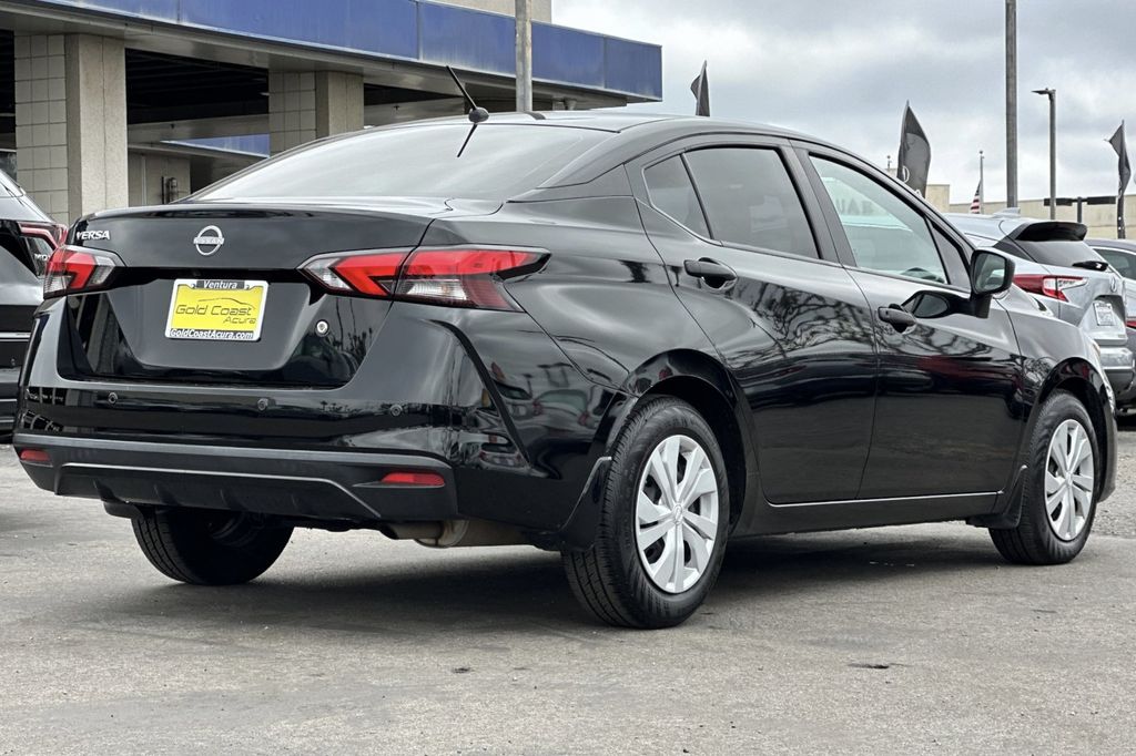 2024 Nissan Versa 1.6 S photo 4