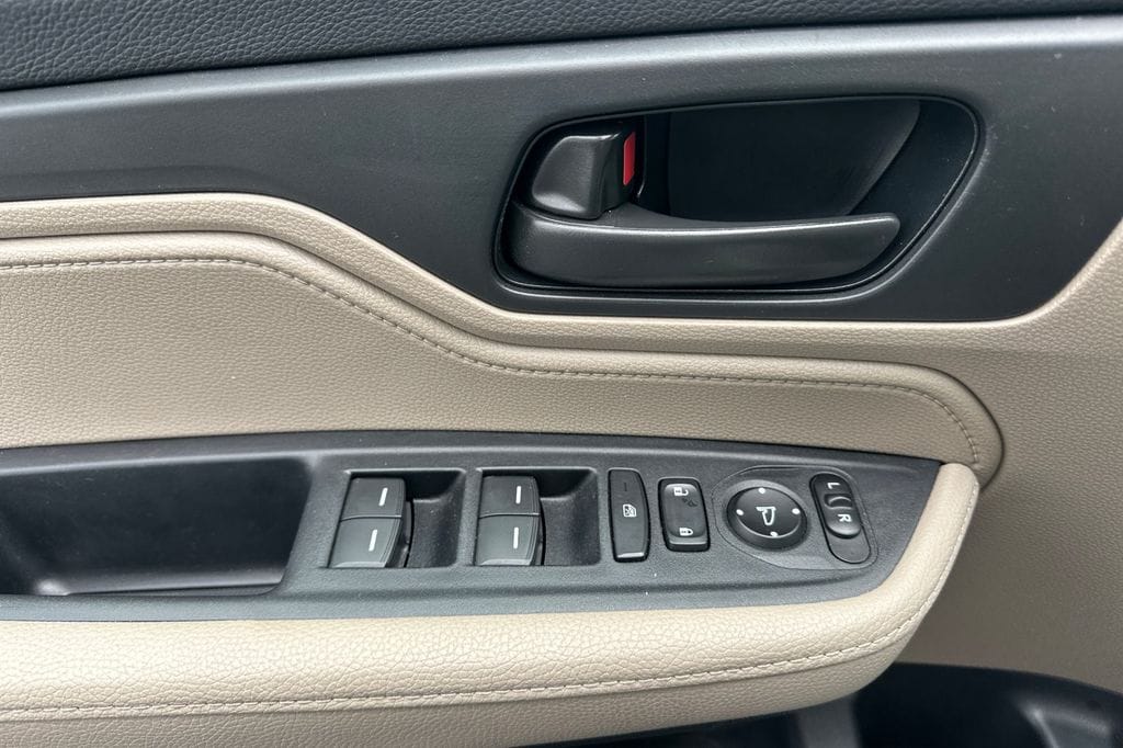 2024 Honda Odyssey EX photo 3