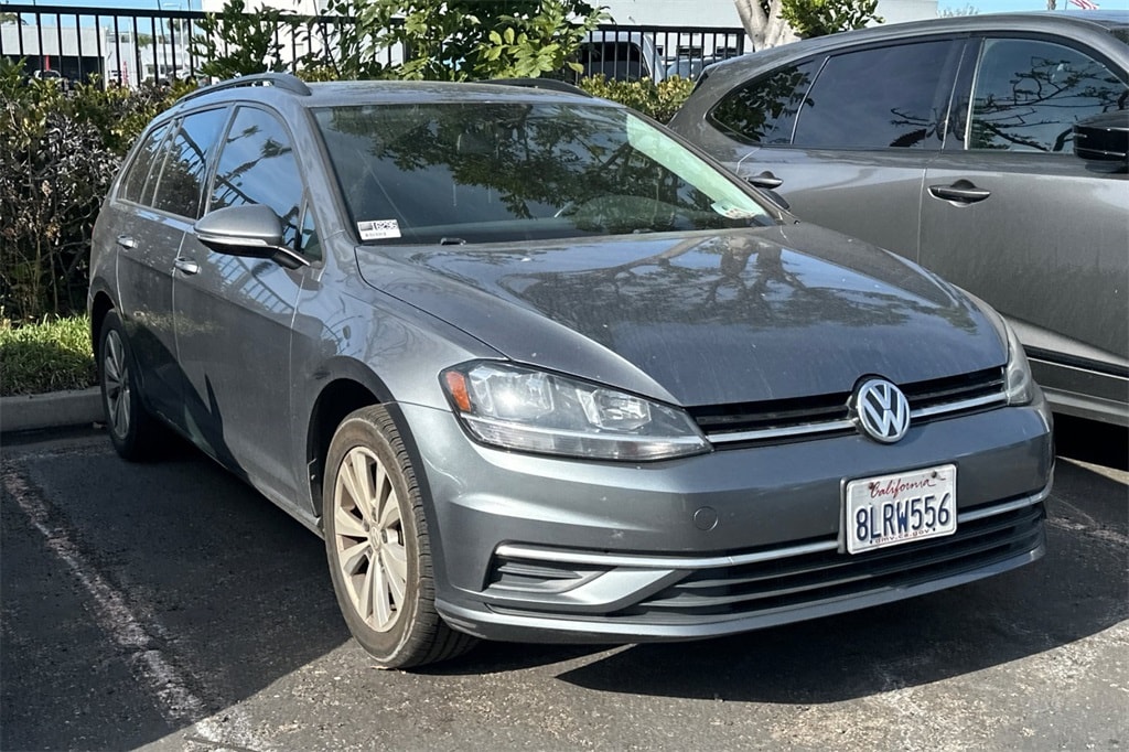 Used 2018 Volkswagen Golf SportWagen S with VIN 3VW117AU4JM750525 for sale in Ventura, CA