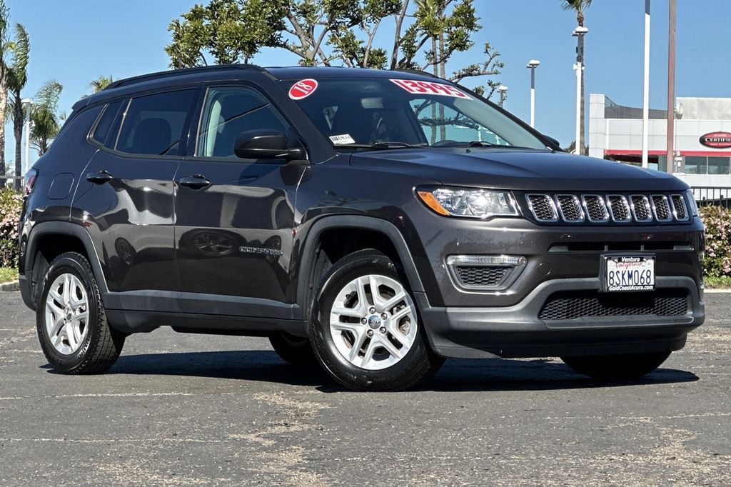 2018 Jeep Compass Sport FWD photo 2