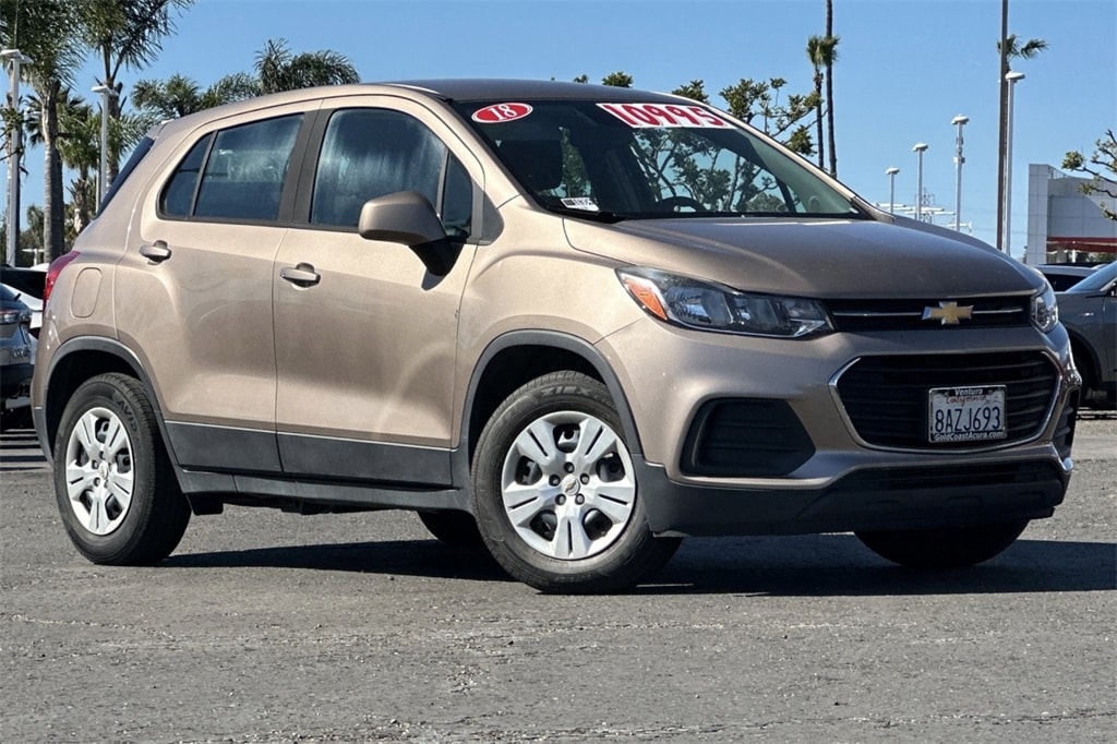 Used 2018 Chevrolet Trax LS with VIN 3GNCJKSB3JL190604 for sale in Ventura, CA