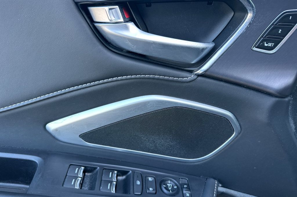 2025 Acura RDX SH-AWD photo 3