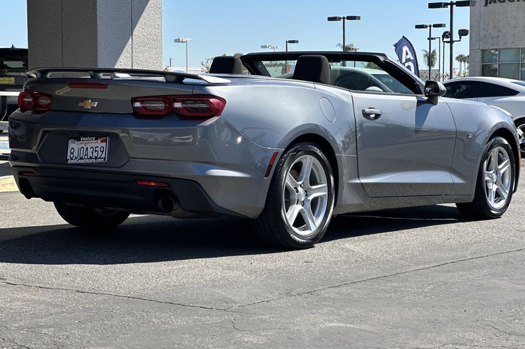 2019 Chevrolet Camaro 1LT photo 4