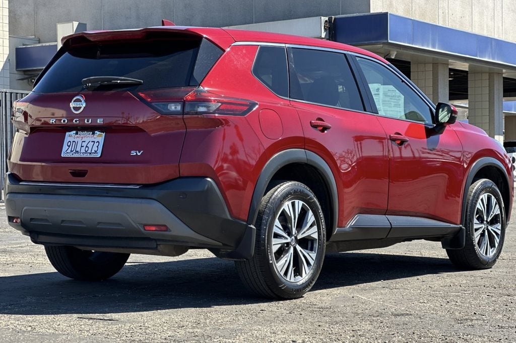 2021 Nissan Rogue SV photo 4
