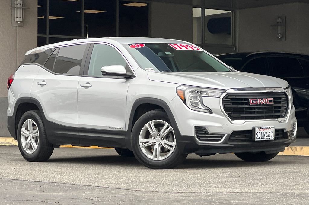 2022 GMC Terrain SLE photo 2