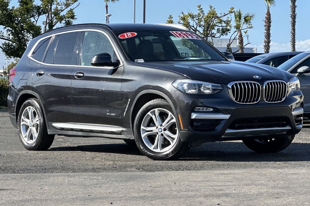 2018 BMW X3 xDrive30i photo 2