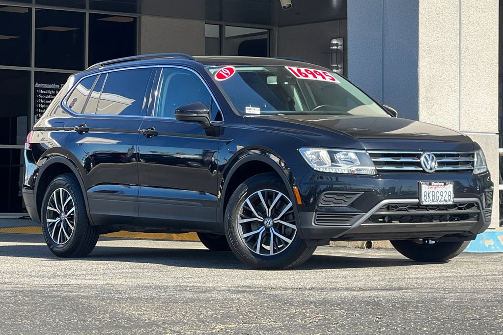2019 Volkswagen Tiguan 2.0T SE photo 2