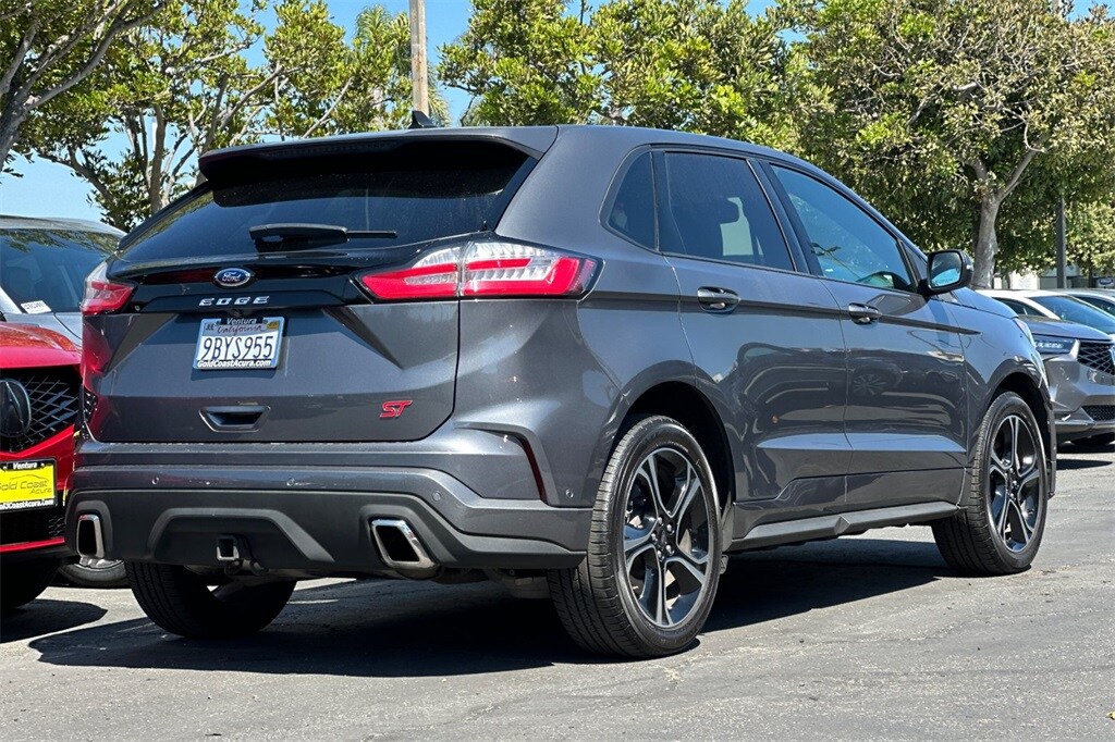 2022 Ford Edge ST photo 2
