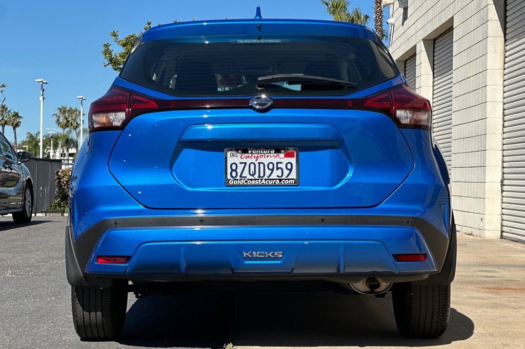 2021 Nissan Kicks S photo 5