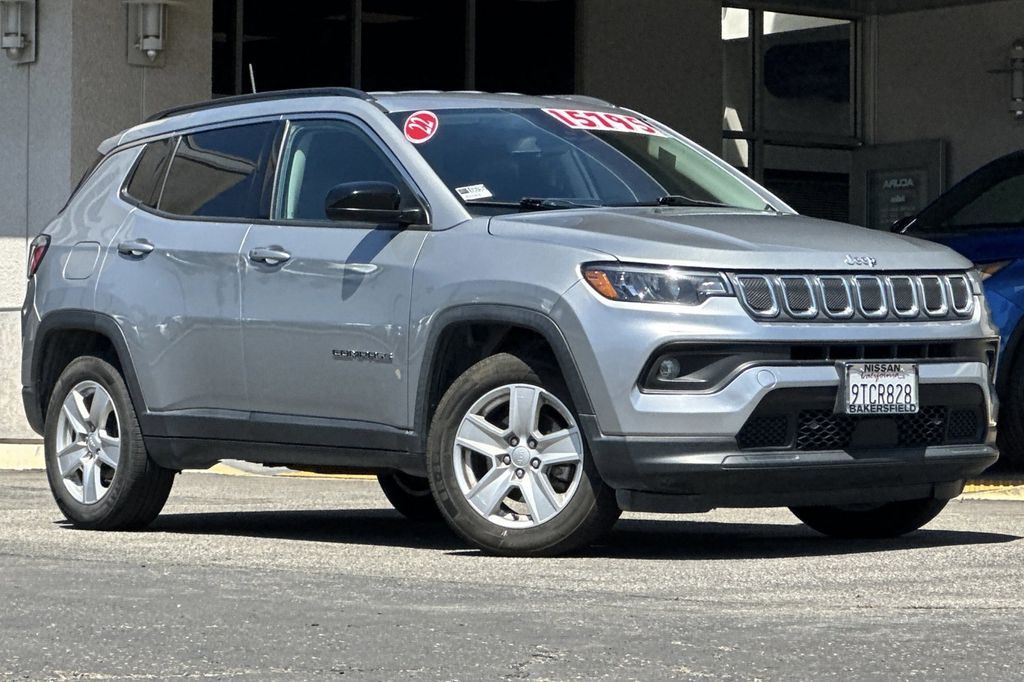 Used 2022 Jeep Compass Latitude with VIN 3C4NJDBB6NT161343 for sale in Ventura, CA